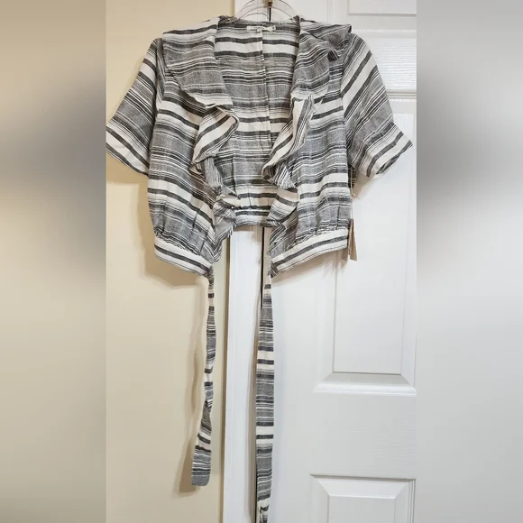 Striped Black and White Women's Top - Picture 2 of 6